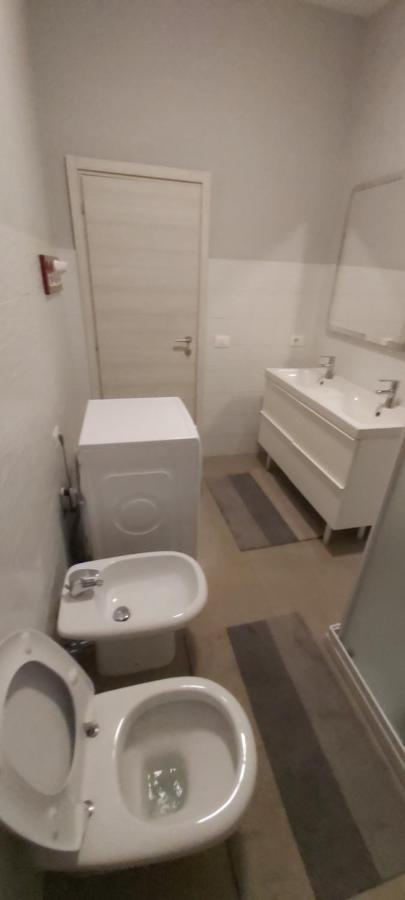 Jr-Escanio Ancona Buitenkant foto
